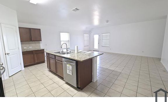 4th image of 2085 Leona St
