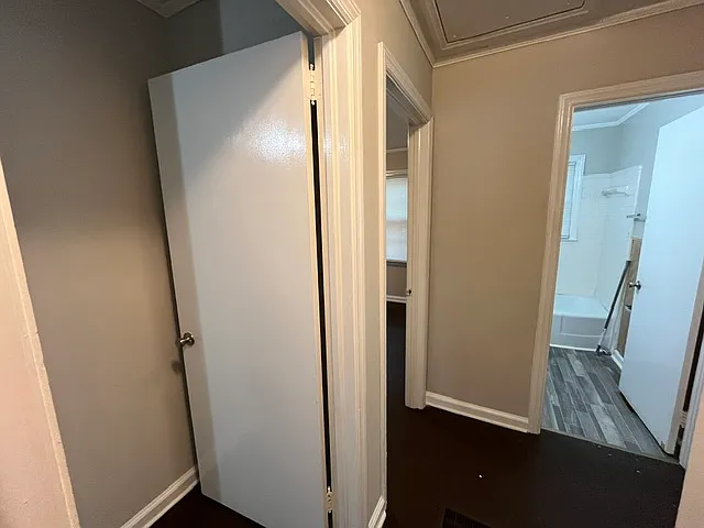 2081 Knightsbridge Rd — Photo 10