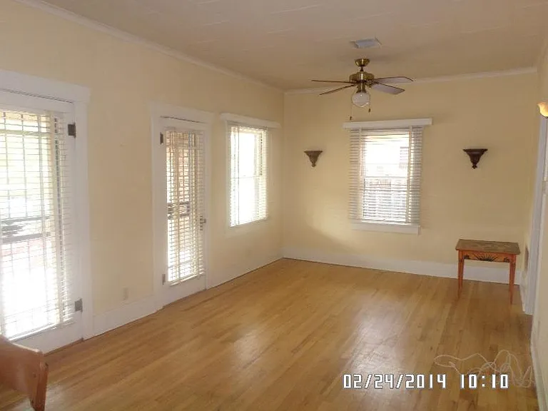 609 E Mabel St — Photo 7