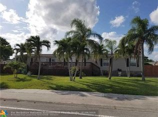 10109 Sandalfoot Blvd, Boca Raton, FL 33428