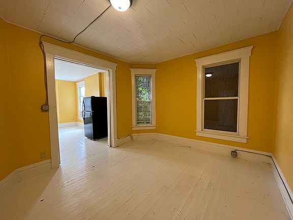 5th image of 1619 Highland St