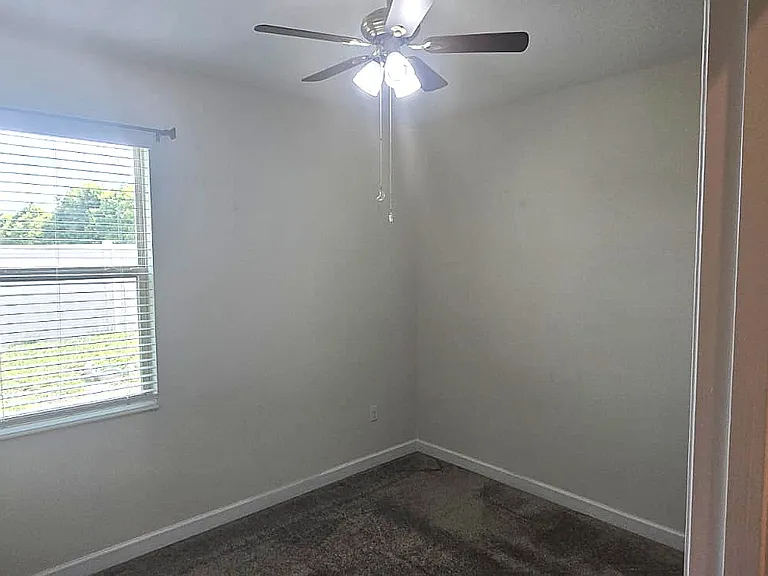 212 Bergamot Loop — Photo 10