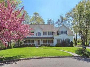 93 E Lewis St, Basking Ridge, NJ 07920