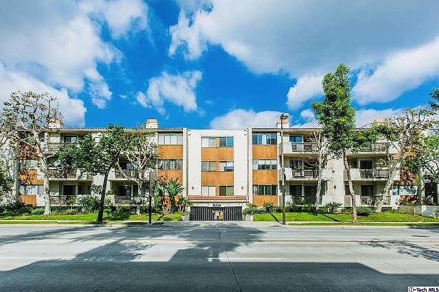 1st image of 497 E California Blvd APT 208