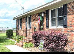 104 Alston St, Clinton, NC 28328