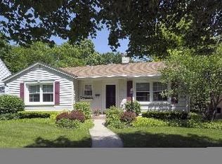 931 N Patton Ave, Arlington Heights, IL 60004