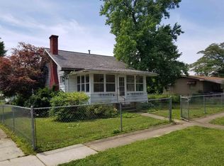 218 E 3rd St, Bicknell, IN 47512