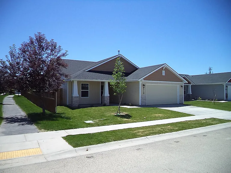 9715 Stonewood Dr — Photo 1