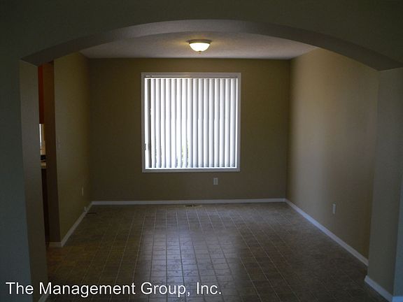 4th image of 16110 SE 18th St