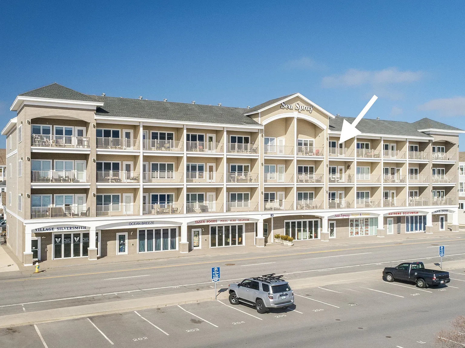 83 Ocean Blvd — Photo 1
