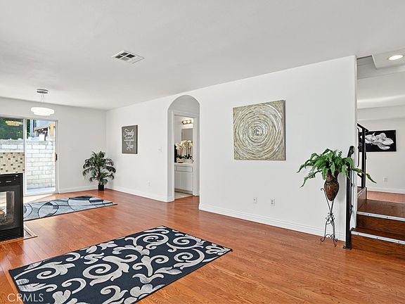 5th image of 18334 Keswick St