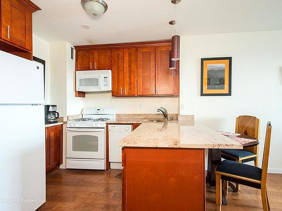 3rd image of 5900 Arlington Ave APT 15P