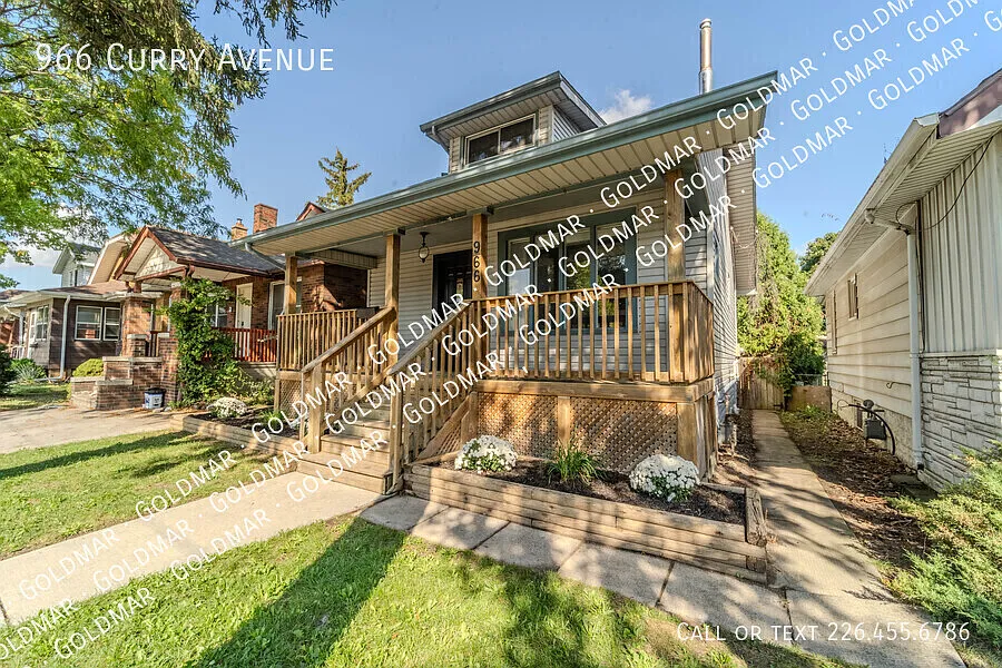 3 bedroom 1.5 bathroom house available immediately — Photo 3