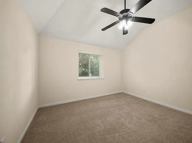 5 bed, 3.5 bath, 3349 sqft, $3,200 — Photo 3