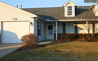 1st image of 910 Hampton Dr