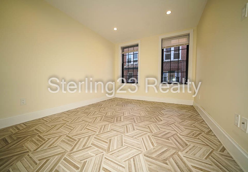 1st image of 25-39 22nd St #1D