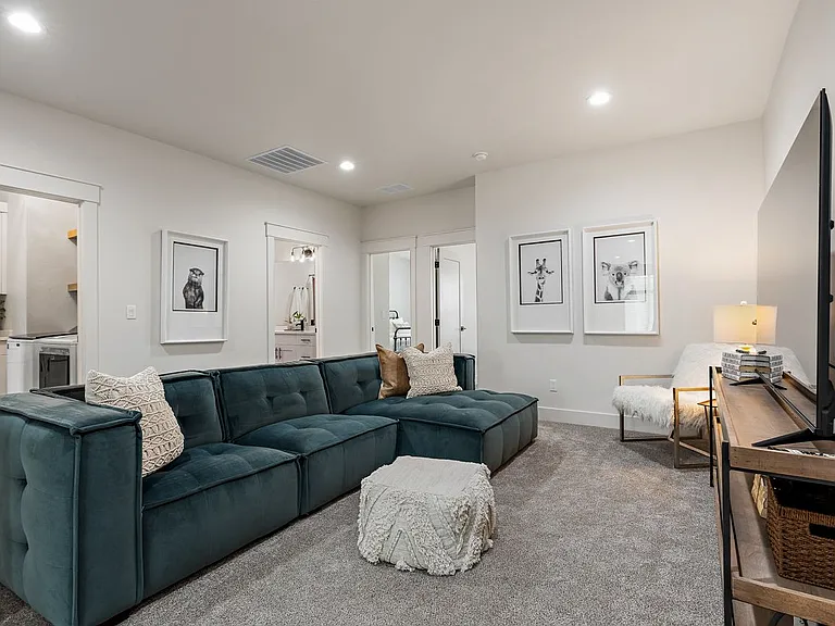 2460 W Iron Coop St #1 — Photo 15