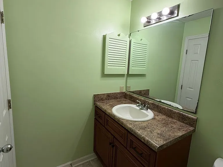 341 Waterdown Dr #5 — Photo 11