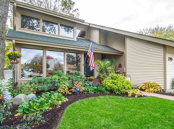 4th image of 2405 Harbor Ct