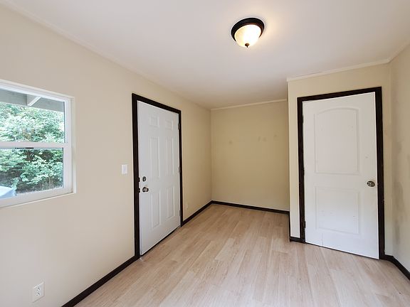 2nd image of 15-1434 20th Ave