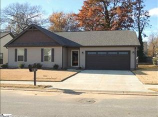 15 Sedgebrook Dr, Simpsonville, SC 29681