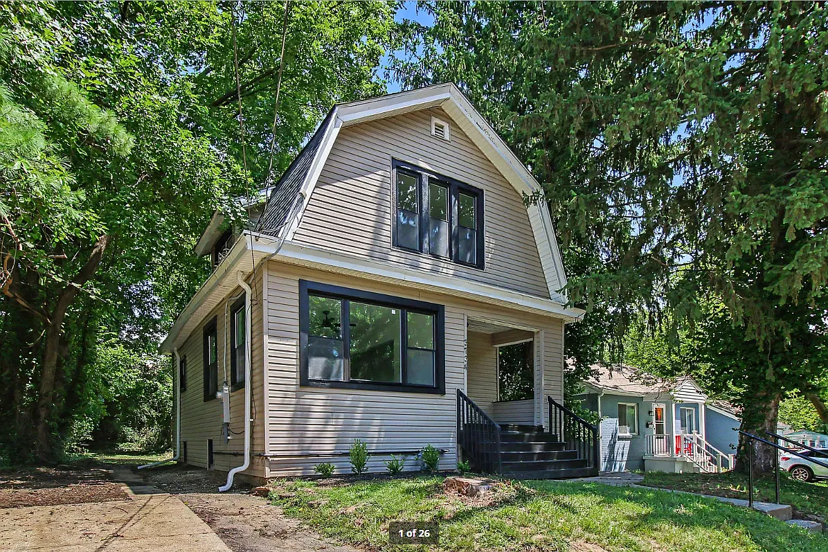3 bed, 1420 sqft, $2,100 — Photo 1