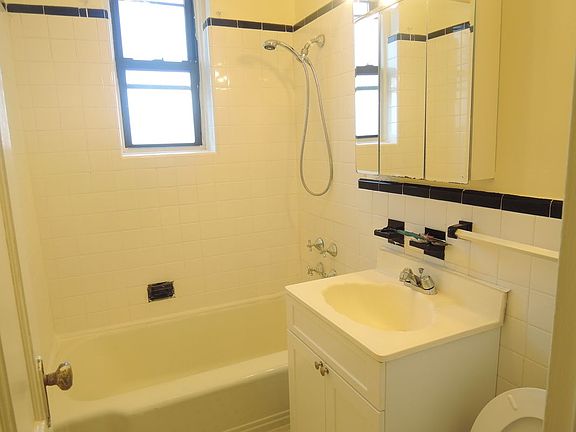 5th image of 4816 30th Ave APT 3D