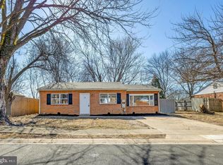 8 Burns Way, Newark, DE 19702