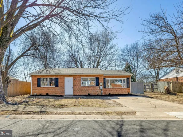 8 Burns Way, Newark, DE 19702