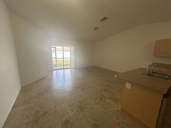 3rd image of 605-607 SE 5th St #6351EB083