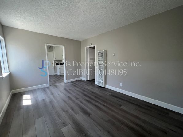 6015 Pine Ave #C