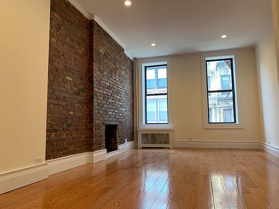 2nd image of 141 Sullivan St #99
