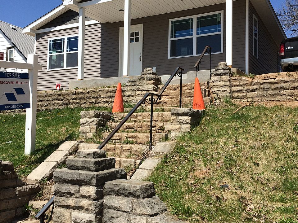 2nd image of 709 York Ave