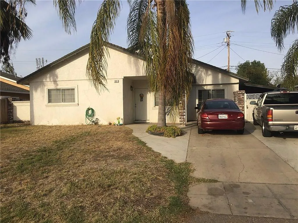 663 Grove Ave photo 1