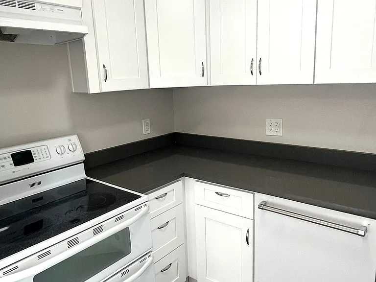 Oak North Apartments — Photo 31