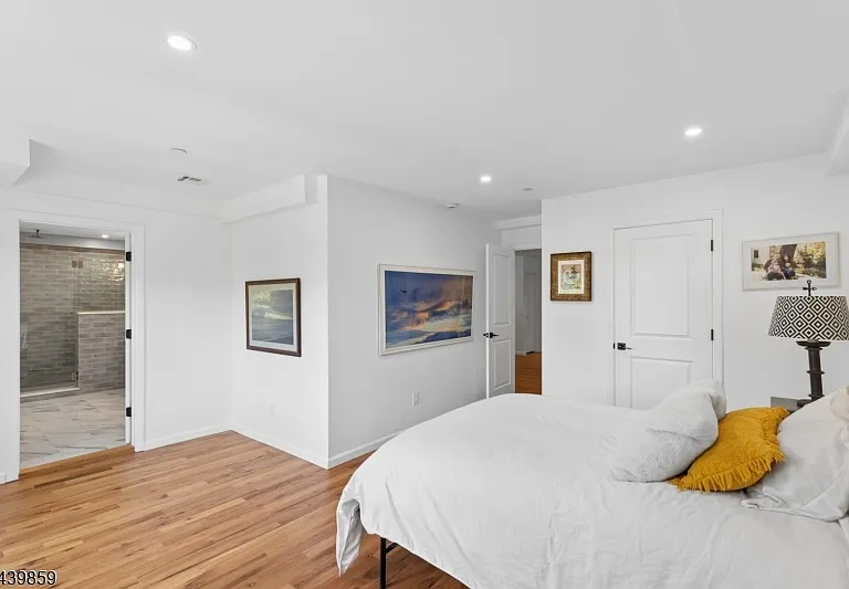 12 Forest Ave — Photo 28