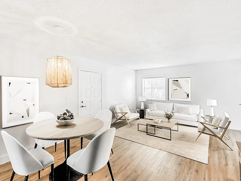 Sheridan Ocean Club Apartments — Photo 41