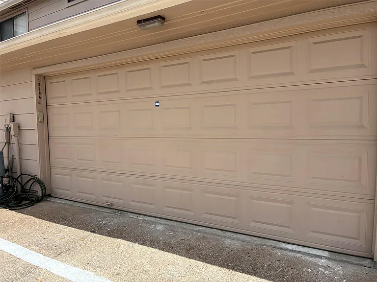 13784 Hollowgreen Dr — Photo 31