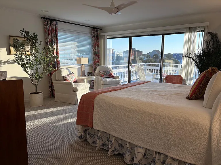 304 Causeway Dr #B — Photo 13