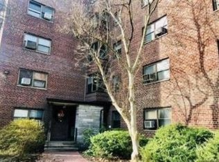 400 Fairview Ave APT 4J, Fort Lee, NJ 07024