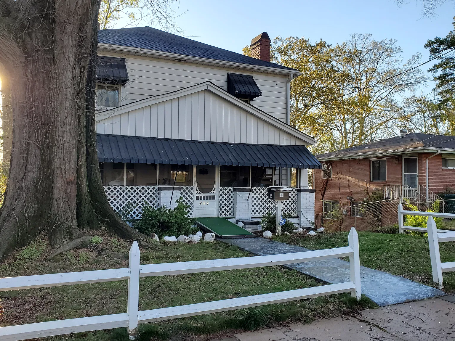 415 N Hyde Park Ave — Photo 4