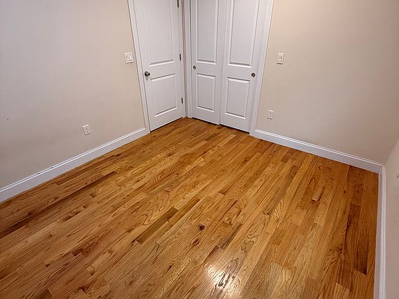 4th image of 272 Seaview Ave Floor 2
