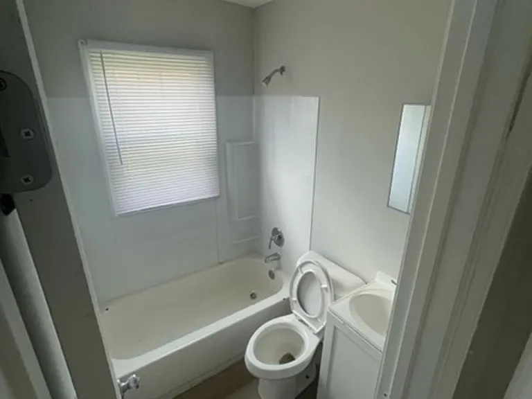 2378 Jackson St — Photo 10