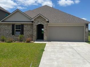 1902 Saddle Back Rdg, New Iberia, LA 70560