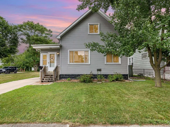 2219 Broadway St, Bay City, MI 48708