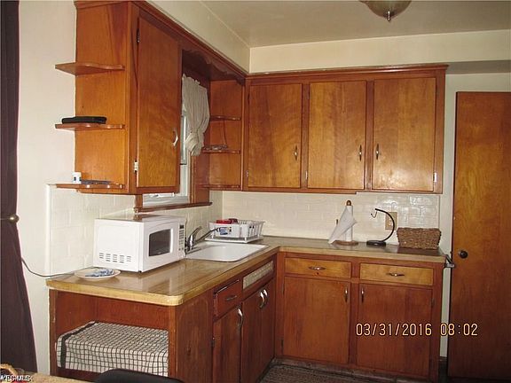 5th image of 265 E 288th St