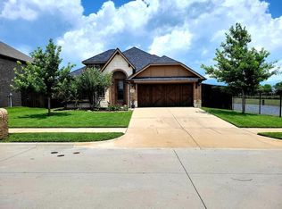 535 Sagebrush Ln, Waxahachie, TX 75165