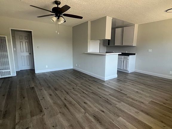 5th image of 1437 W 105th St #8
