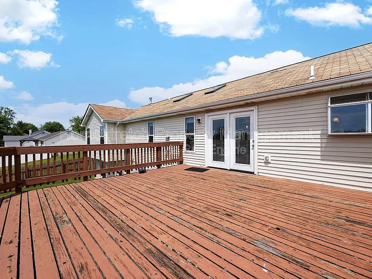 166 Royallprairie Ln — Photo 22