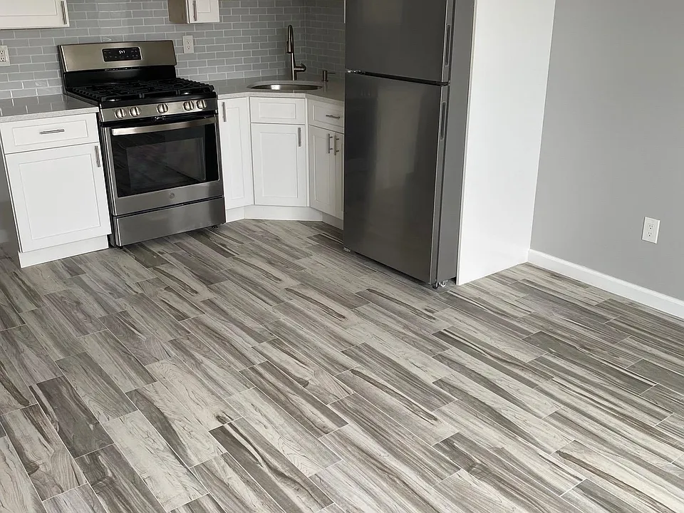 1025 Front St #2C
